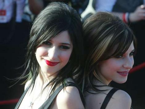 24VERONICAS_gallery__470x354.jpg